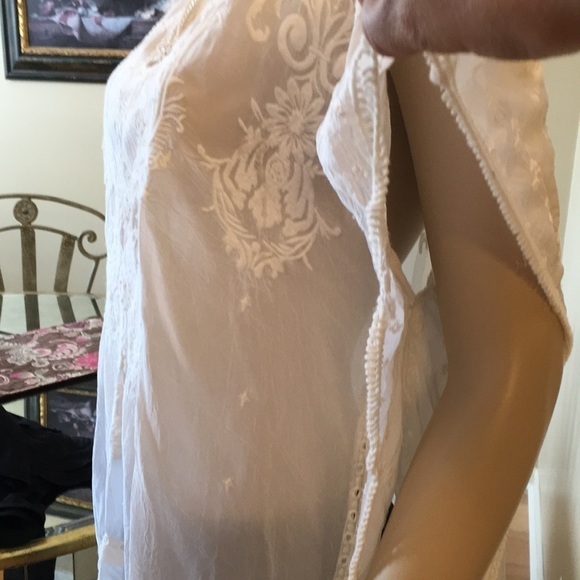 Johnny Was White Embroidered Flowy Damask Tunic. Size S. P/A876/M - Picture 6 of 10